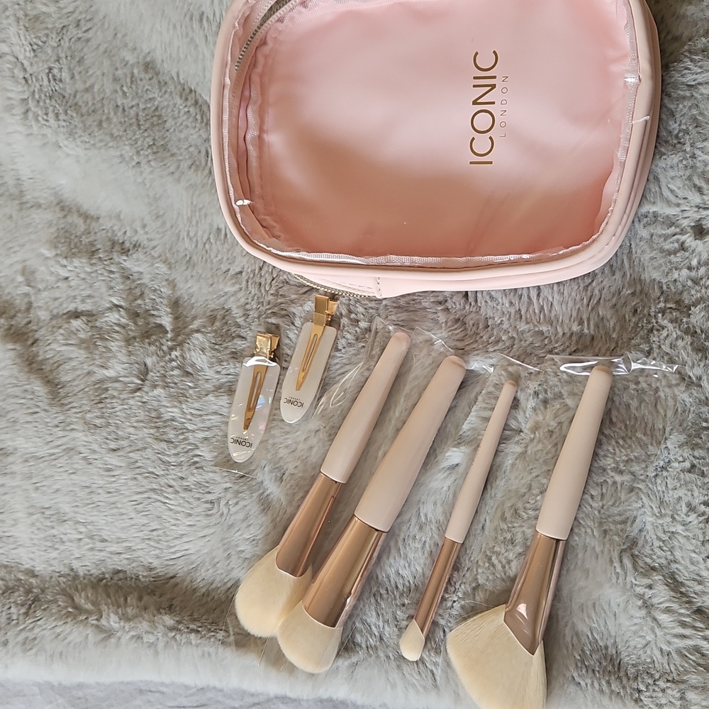 ICONIC London Brush Travel Set 7 Pc NEW